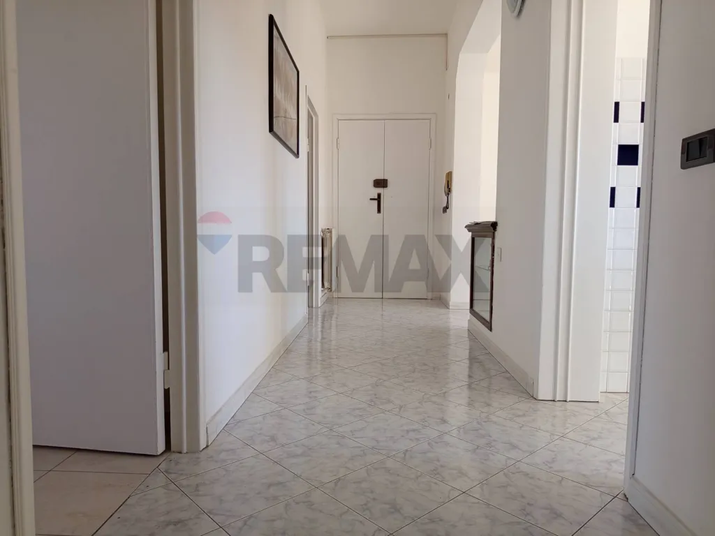 Esik - Apartment with Sea View Terrace in Central Piombino