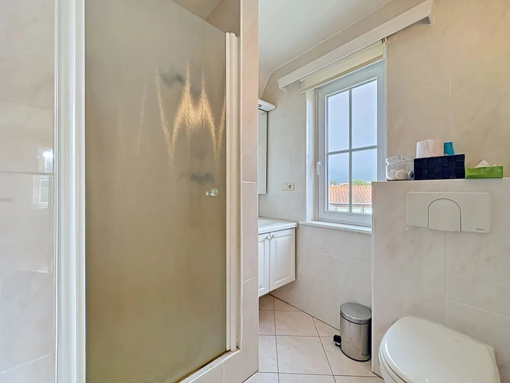 Salles de bain - Villa avec Jardin et Garage à Saint-Idesbald