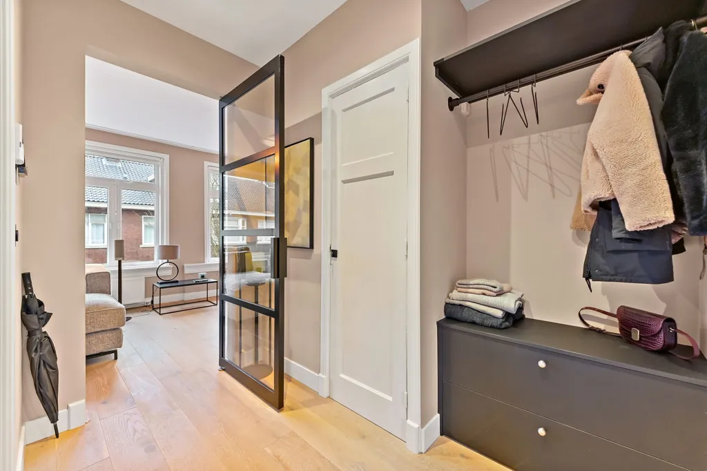 Entrée - Renovated Apartment with Balcony in Blijdorp