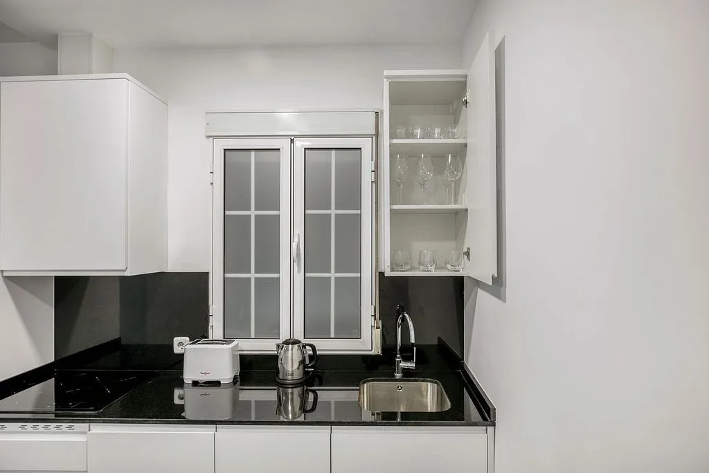 Kitchen - Furnished Flat with Balcony in Madrid Centre