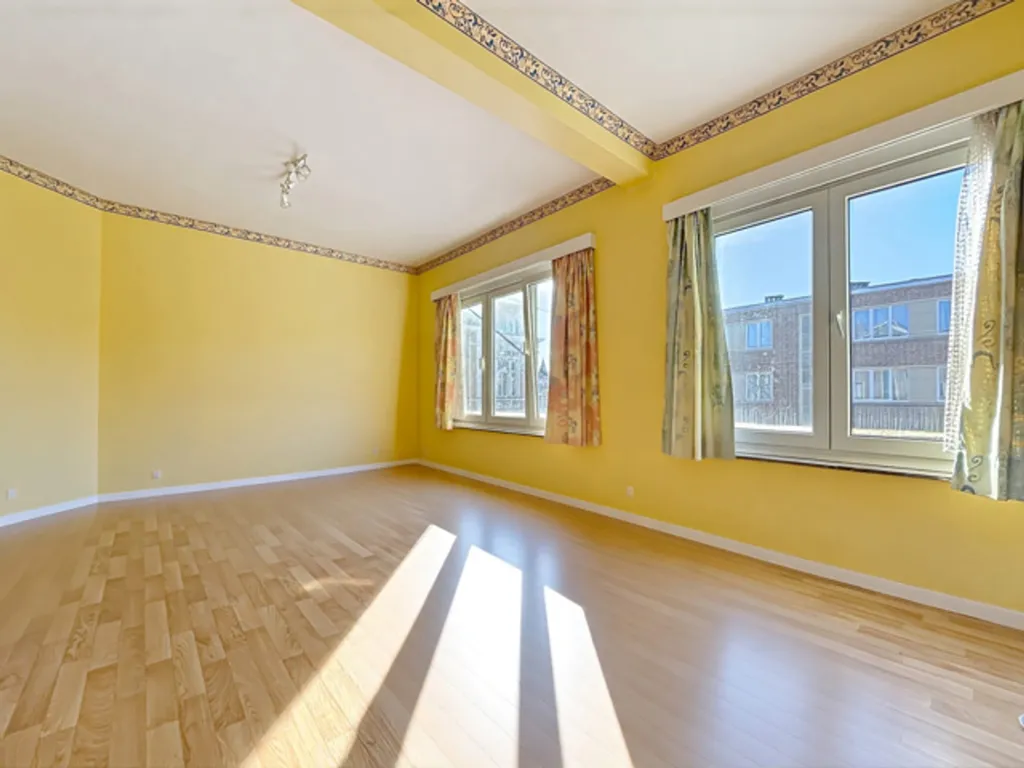 Elutuba - 1-Bedroom Apartment with Balcony in Uccle