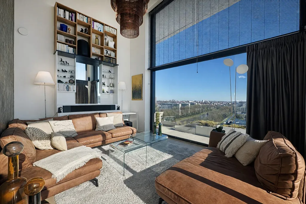 Séjour - Penthouse avec Terrasse Panoramique au Cœur du Canal