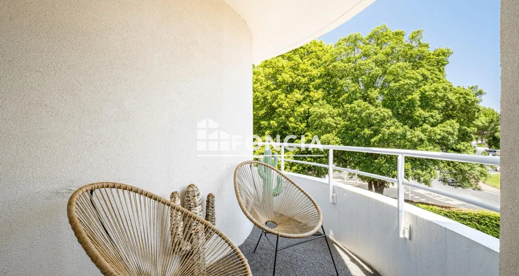 Rõdu - Renovated Studio with Balcony in Benoit