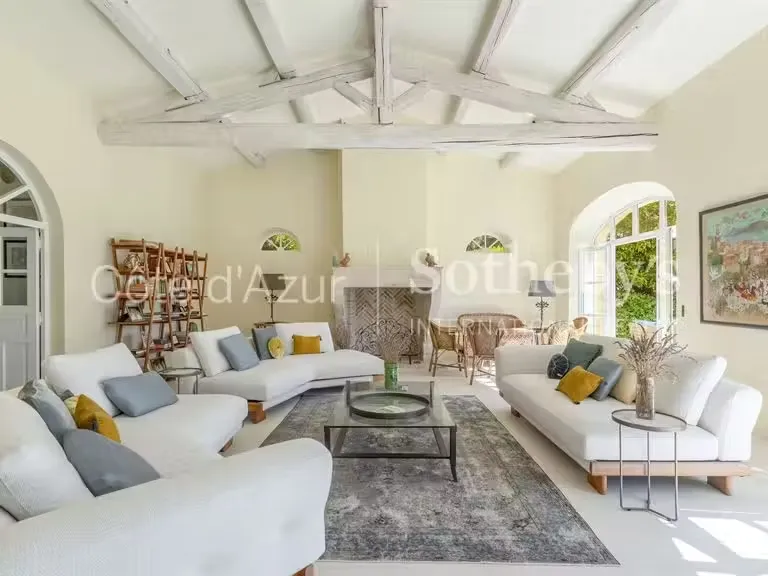 Elutuba - Villa with Sea View on 1 Hectare in Ramatuelle