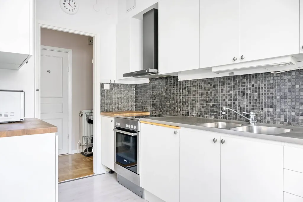 Köök - Two-Bedroom Apartment with City Proximity in Norrköping