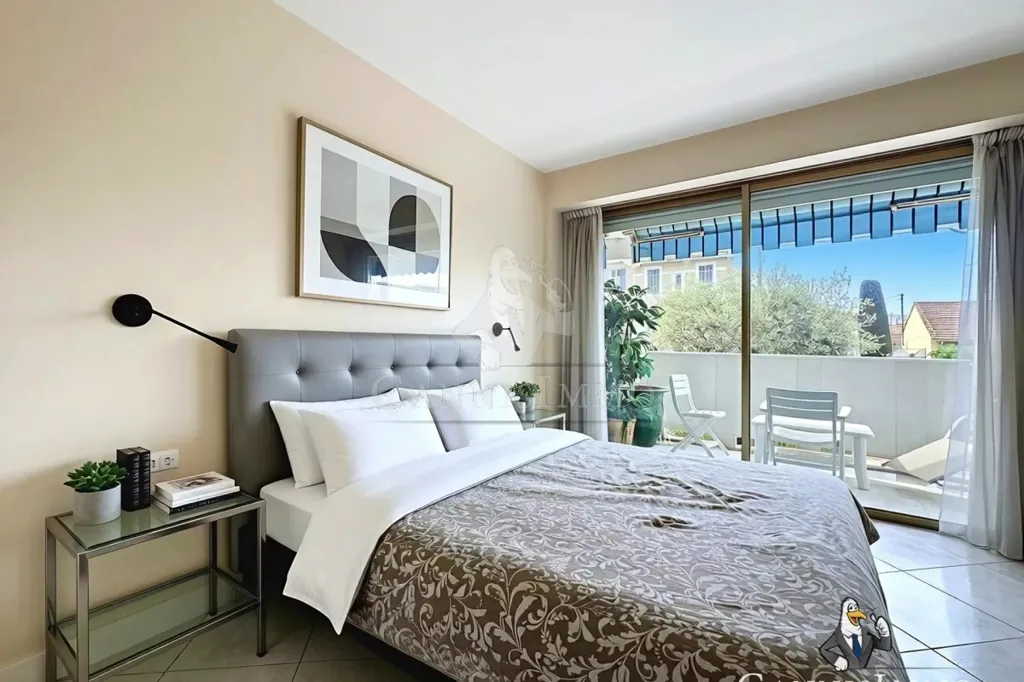 Magamistoad - 3-Bed Apartment with Pool in Cannes