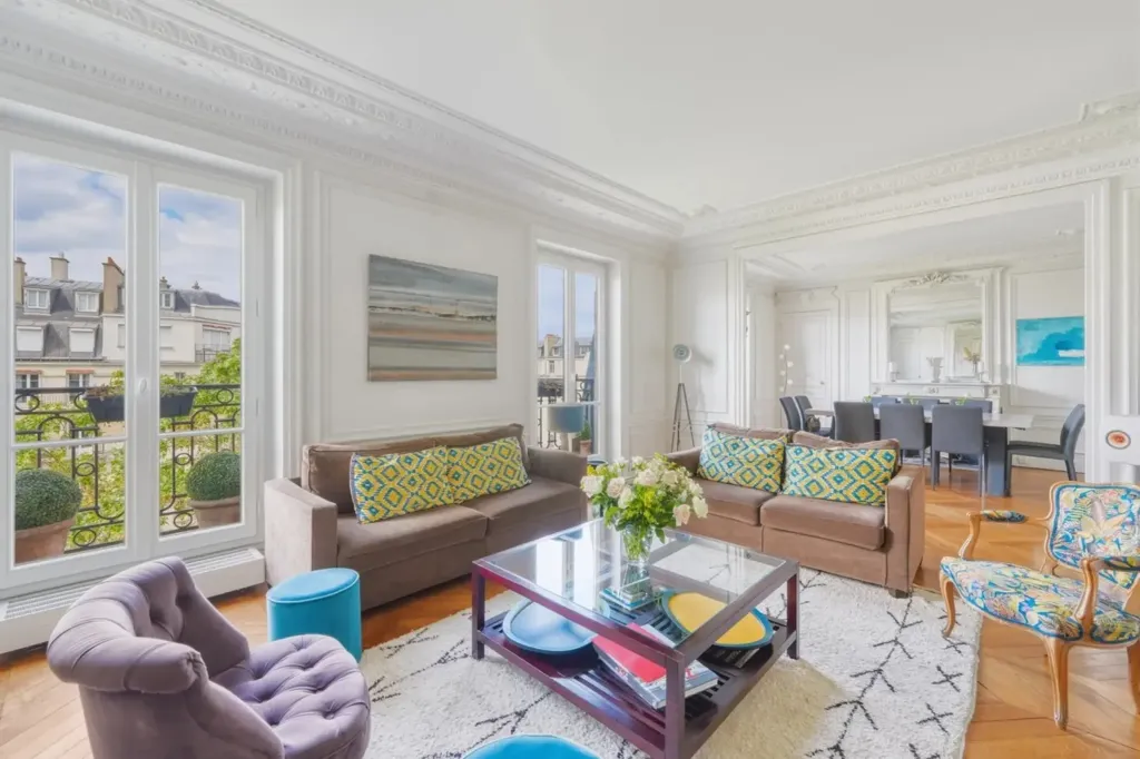 Elutuba - Duplex with East/West Views in Paris 17ème