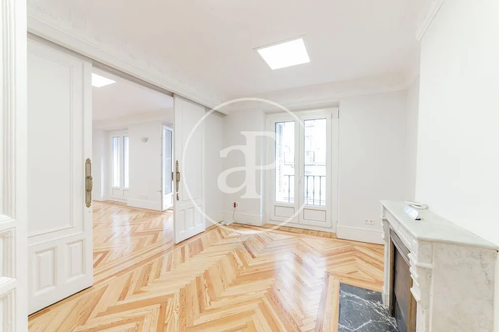 Living Room - Luxury Apartment with Classic Façade in Madrid