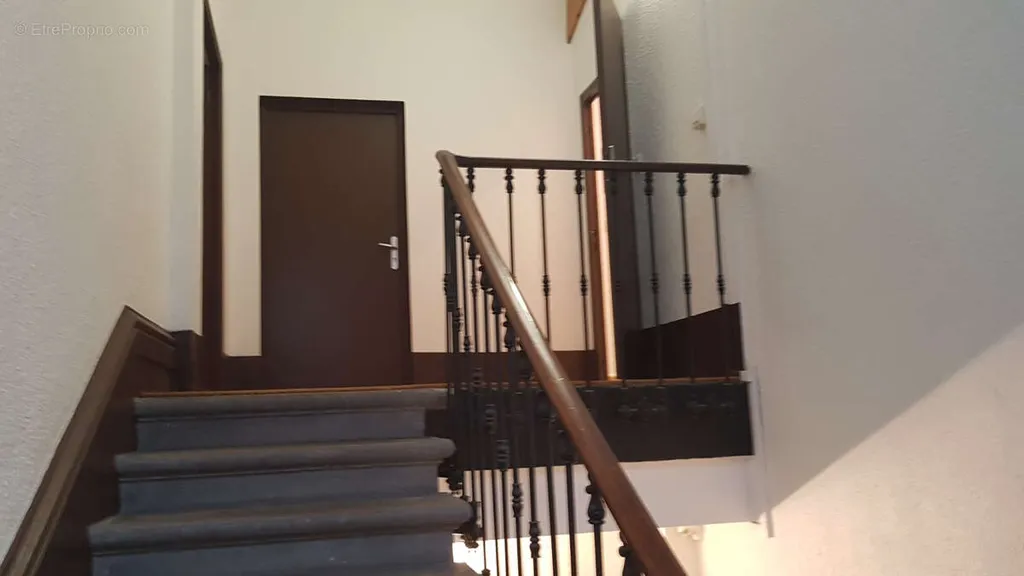 Stanze - Office Space near Romans Station