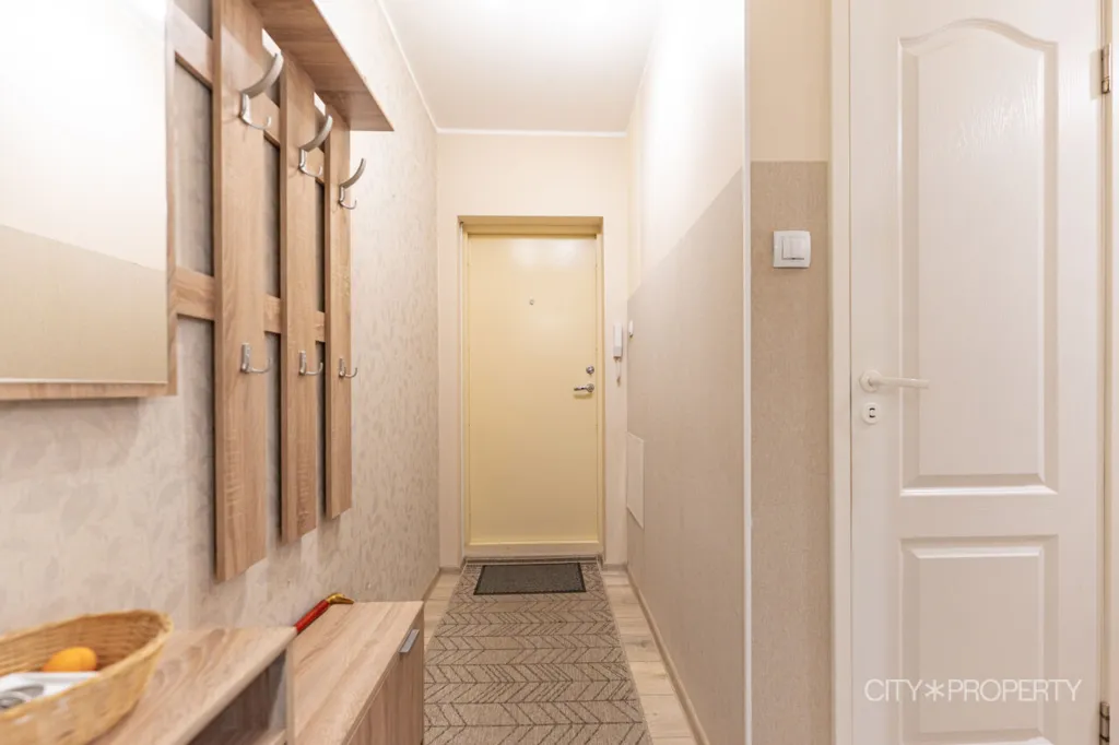 hallway_entrance