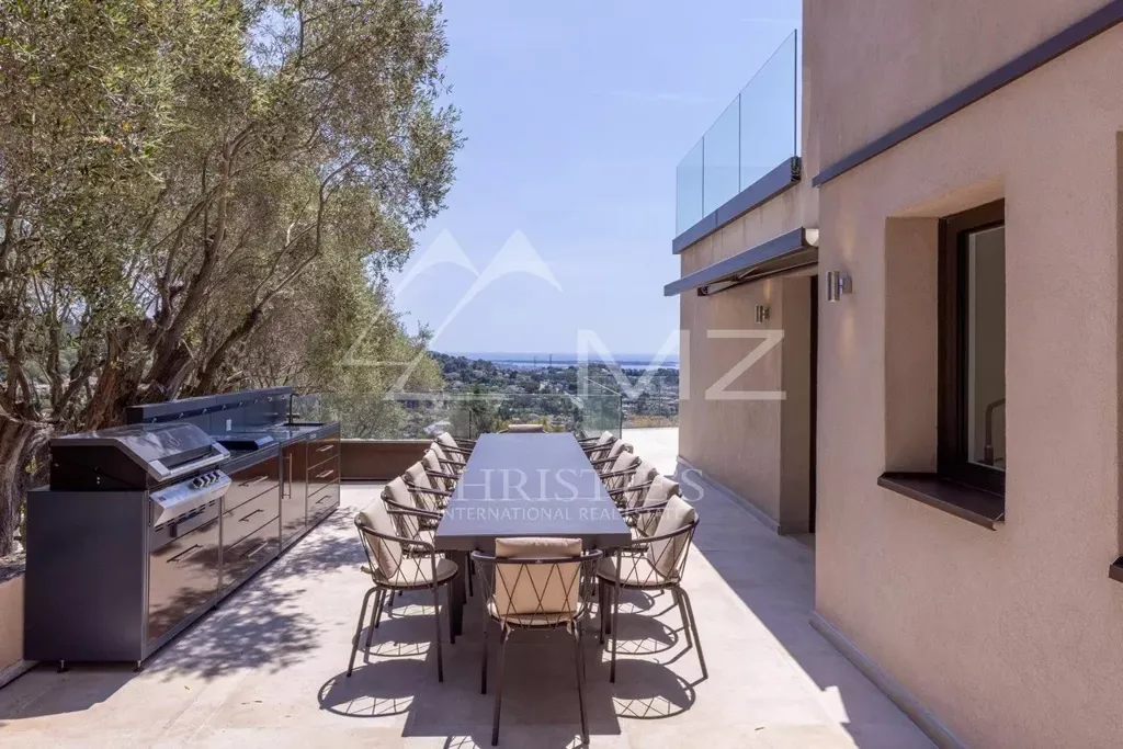 Terrass - Contemporary Villa with Sea View in Mougins