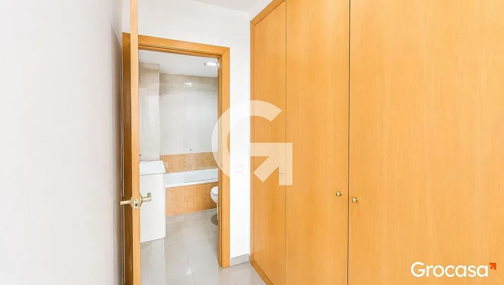 Toad - Apartment with Parking in El Vendrell