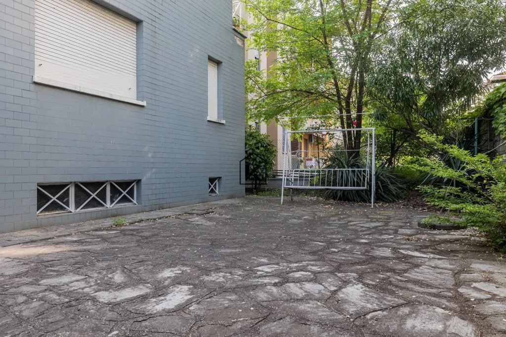 Garden - Luxury Villa with Private Garden in Milan
