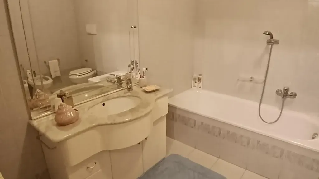 Salles de bain - Terraced House with Garage in Empoli