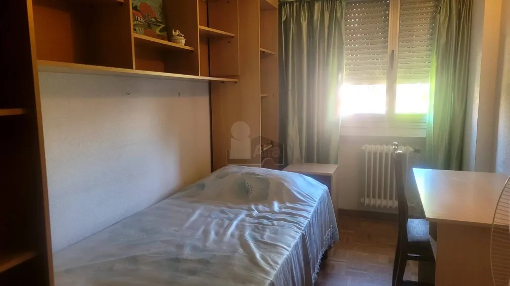 Chambres - Furnished Flat with Garden in Madrid