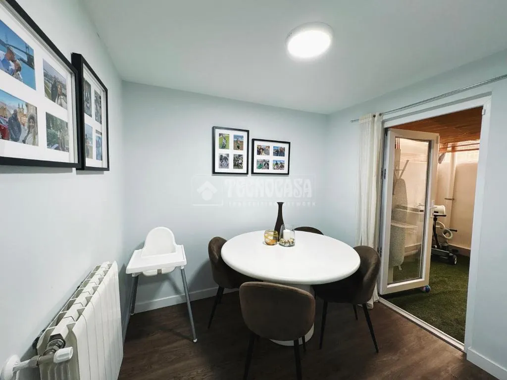 Söögituba - Modernised Flat with Balcony in Madrid Centre