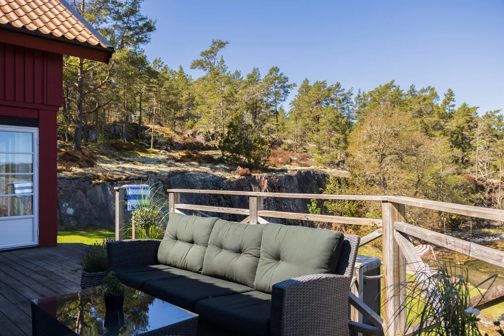 Terrasse - Modern House with Seafront in Tjust Archipelago