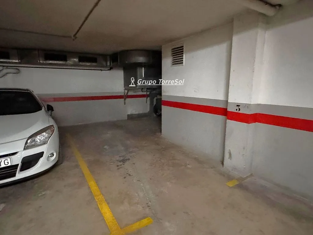 Garaaž - Apartment with Terrace in El Vendrell Centre