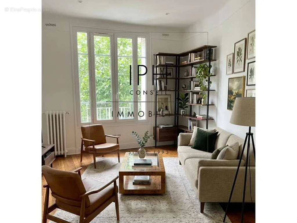Séjour - Appartement de 2 Pièces avec Ascenseur à Boulogne