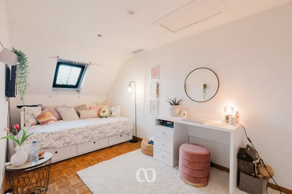 Camere da letto - Ready-to-Move Flat with Garden in Kruishoutem Centre