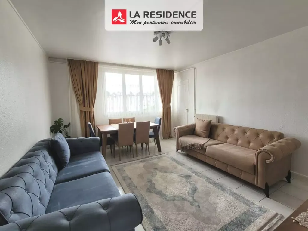 Elutuba - Balcony Flat in Central Franconville