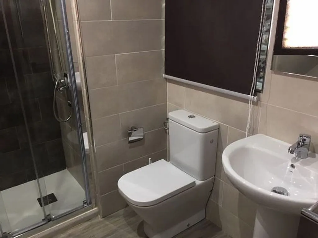 Salles de bain - Furnished Flat with Balcony in San Bernardo