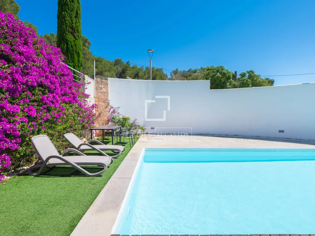 Bassein - Renovated Townhouse Near Beach in Cala Llonga