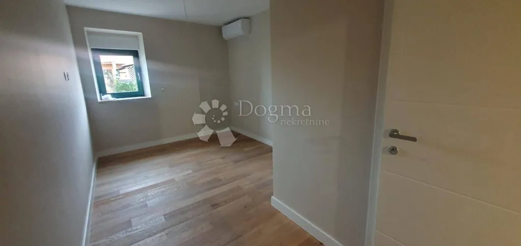 Ingresso - Family House with Pool in Privlaka