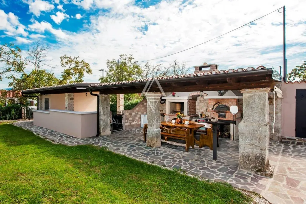 Terrass - Rustic Villa with Private Pool in Pićan