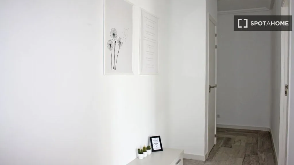 hallway_entrance