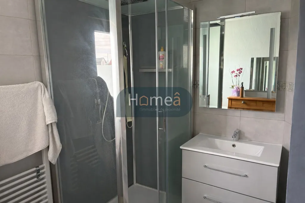 Vannitoad - House with Amenity Space in Pavilly