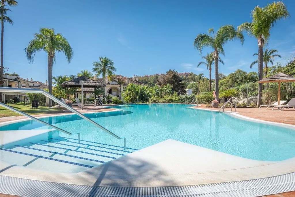 Piscine - Luxury Penthouse with Pool in Marbella
