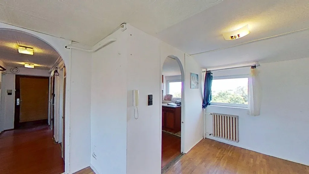 Pièces - Renovatable Apartment with Panoramic View in Veszprém