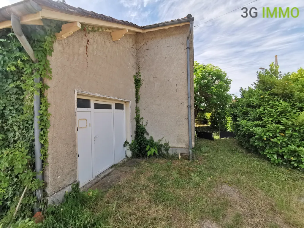 Exterior - Stone House with Garden near Centre