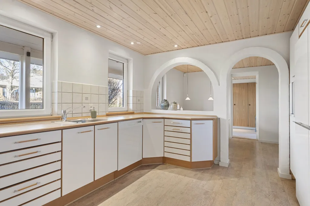 Cuisine - Architect-designed Villa with Garden in Ravnshøj