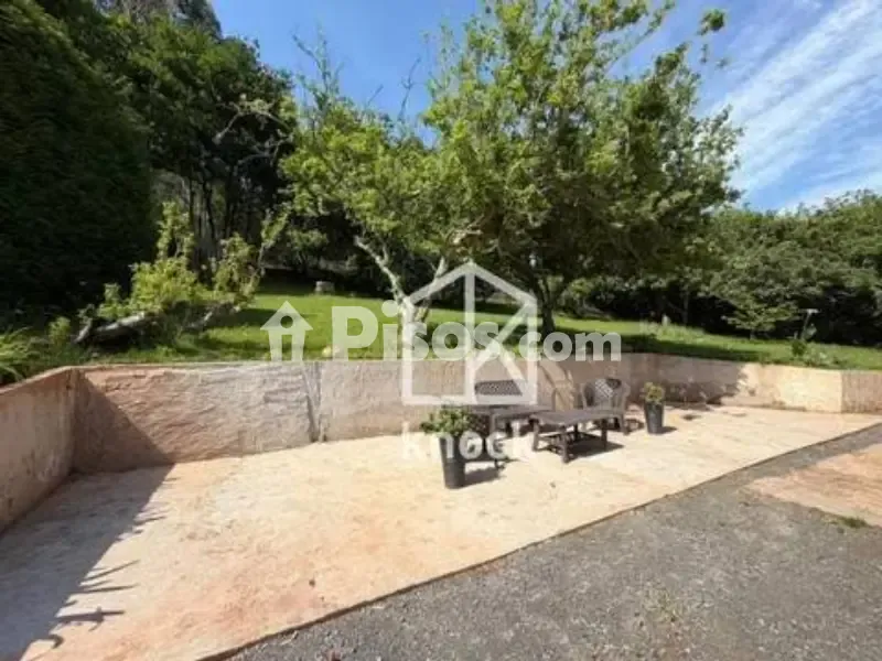 Aed - Rustic Finca with Mountain Views in Castrillón