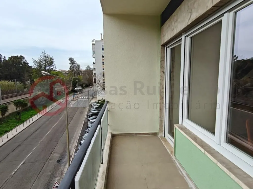 Rõdu - Luxury Flat with Patio in Benfica, Lisbon