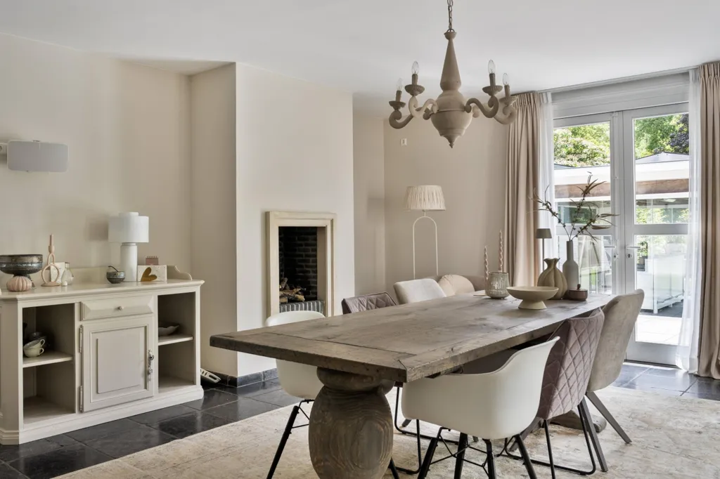 Söögituba - Mediterranean-Style Villa in Venlo