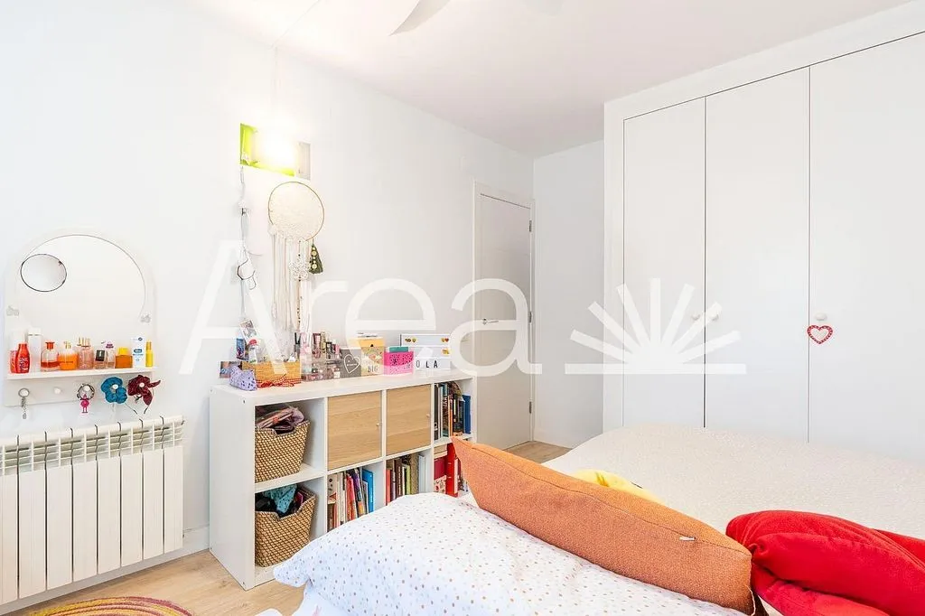 Apartment with Terrace in Parc Central, Mataró
