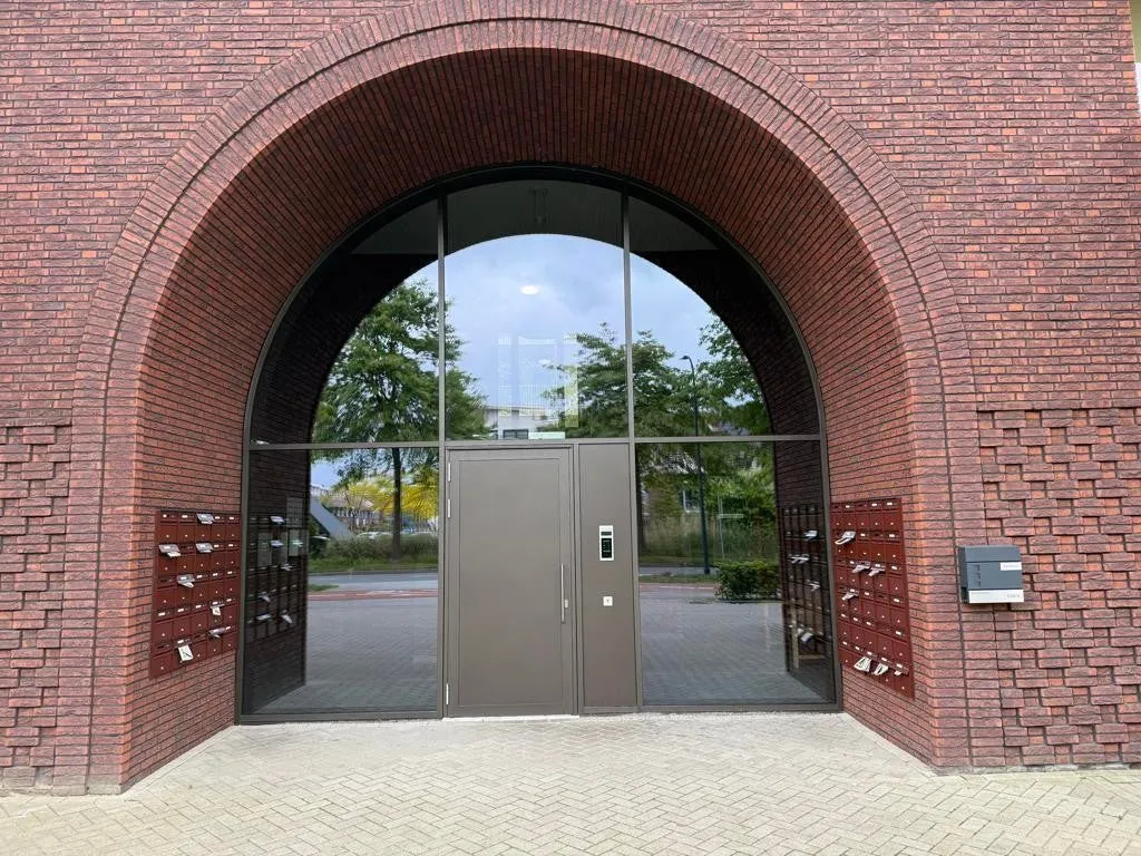 hallway_entrance