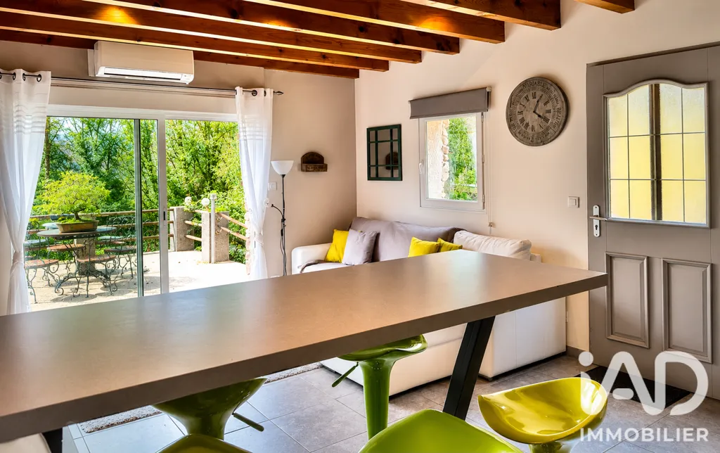 Terrasse - Maison Familiale avec Piscine à Eycheil
