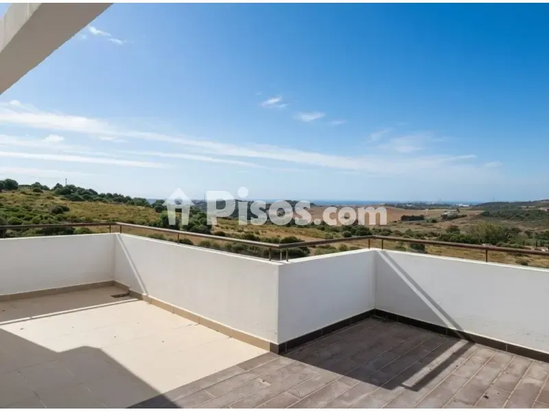 Rõdu - Penthouse with Solarium in Estepona Golf
