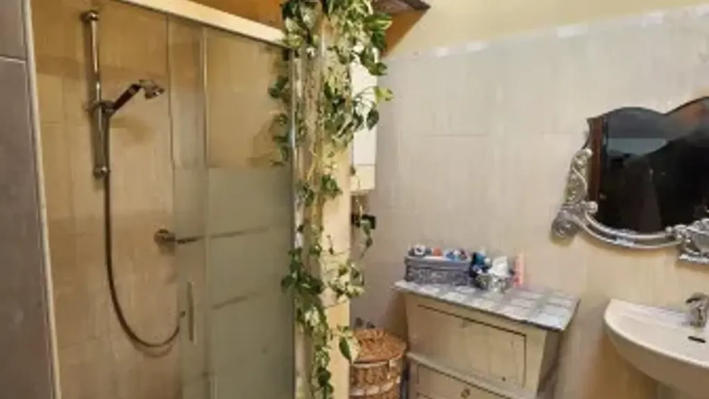 Vannitoad - Rustic-Style Flat with Balcony in Guastalla