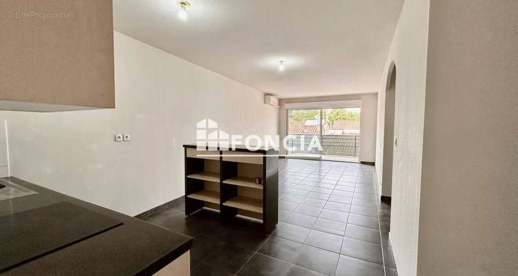Cuisine - Appartement avec Terrasse et Parking Près de la Gare