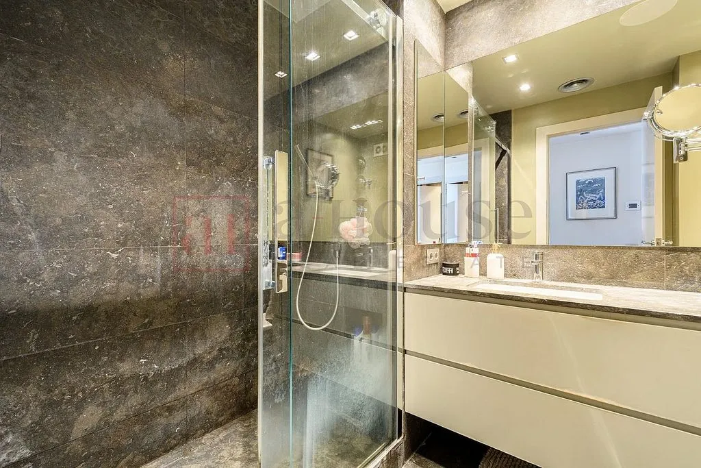 Salles de bain - Luxury Apartment with Balcony in L'Antiga Esquerra de l'Eixample