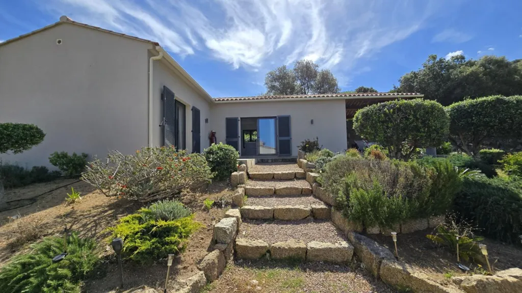 Välivaade - Two Villas with Sea View in Propriano