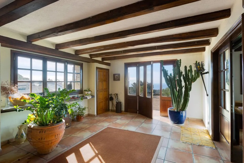 Esik - Luxury Detached House with Sea View in Mataró