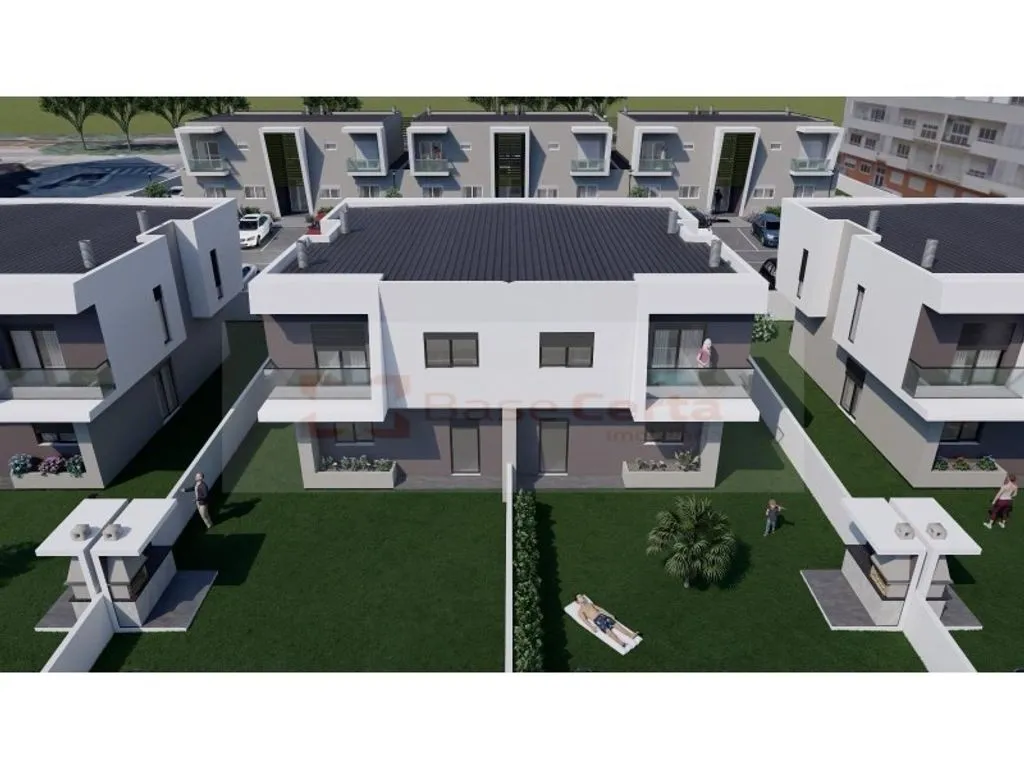 Contemporary Villa with Pool in Azambuja