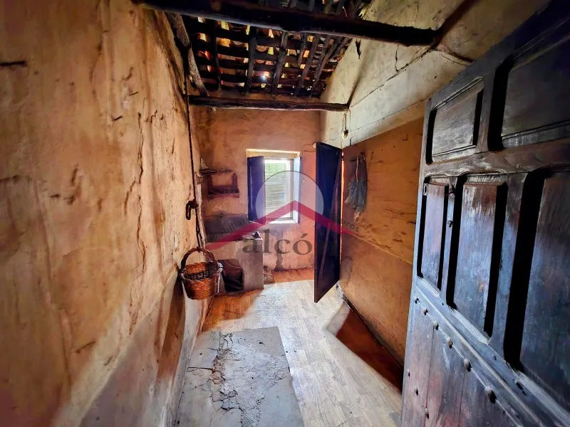 Esik - Antique House with Central Location in Montehermoso