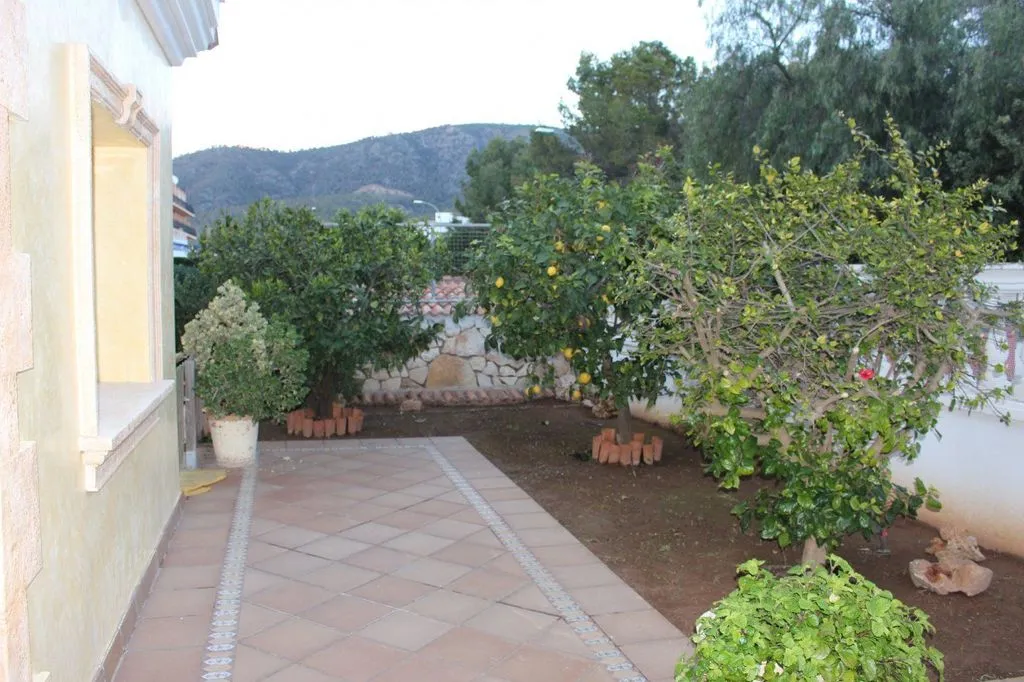 Jardin - Luxury Detached House with Pool in Calvià